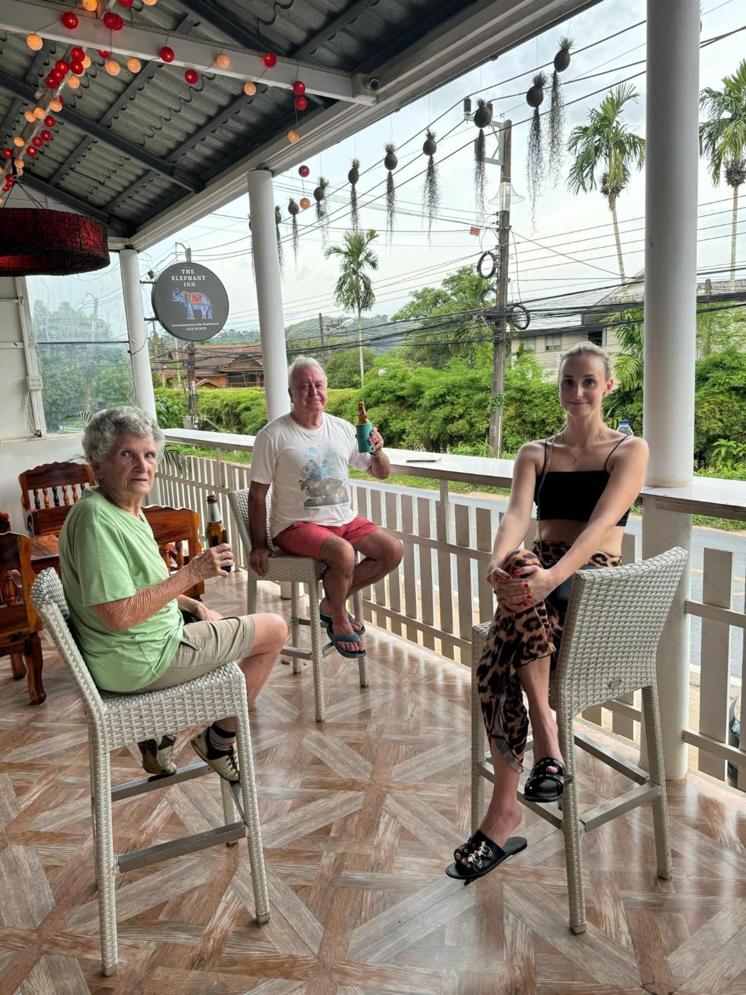 Elephant Sports Bar And Accommodation Phuket Екстериор снимка