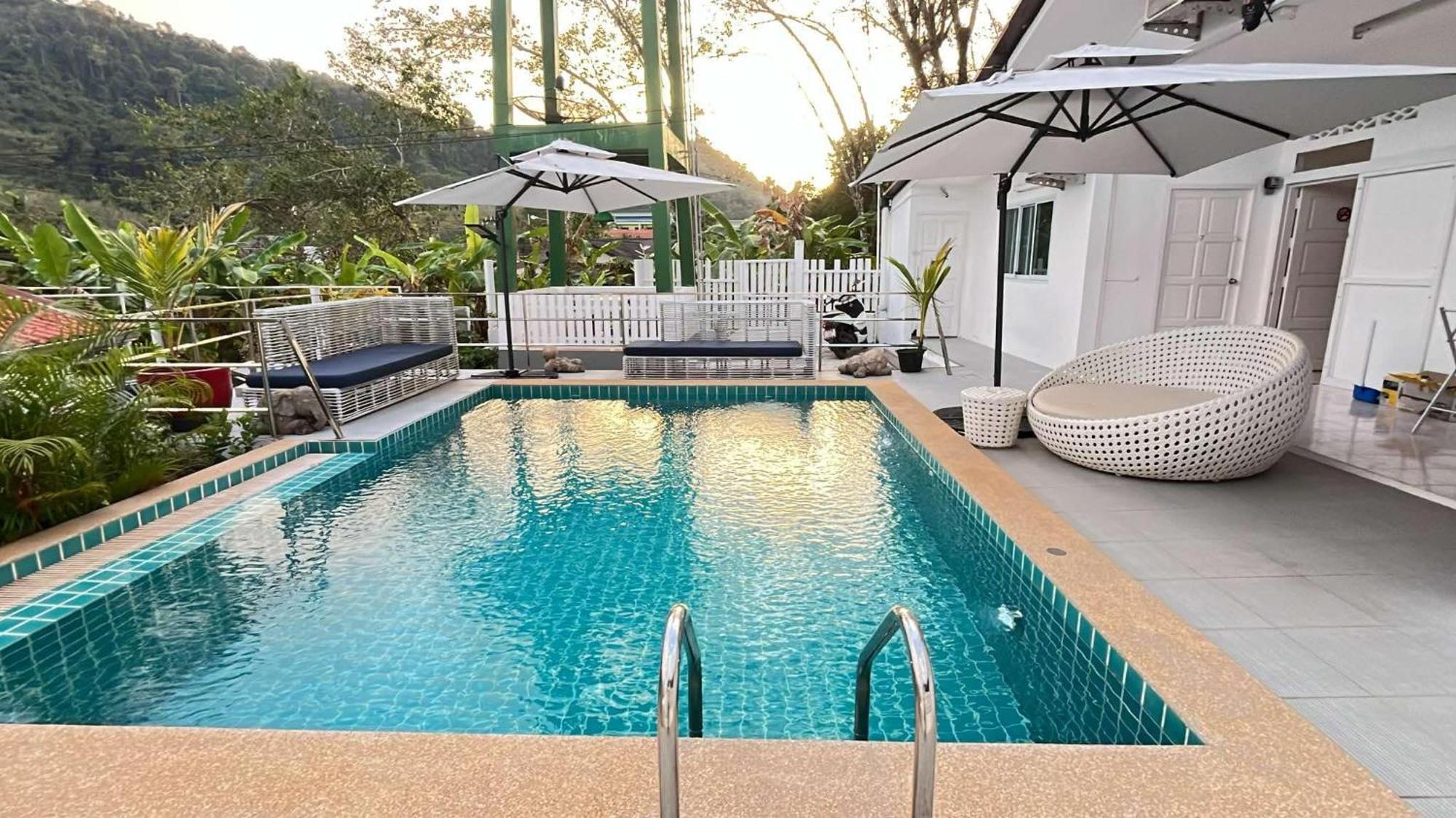 Elephant Sports Bar And Accommodation Phuket Екстериор снимка