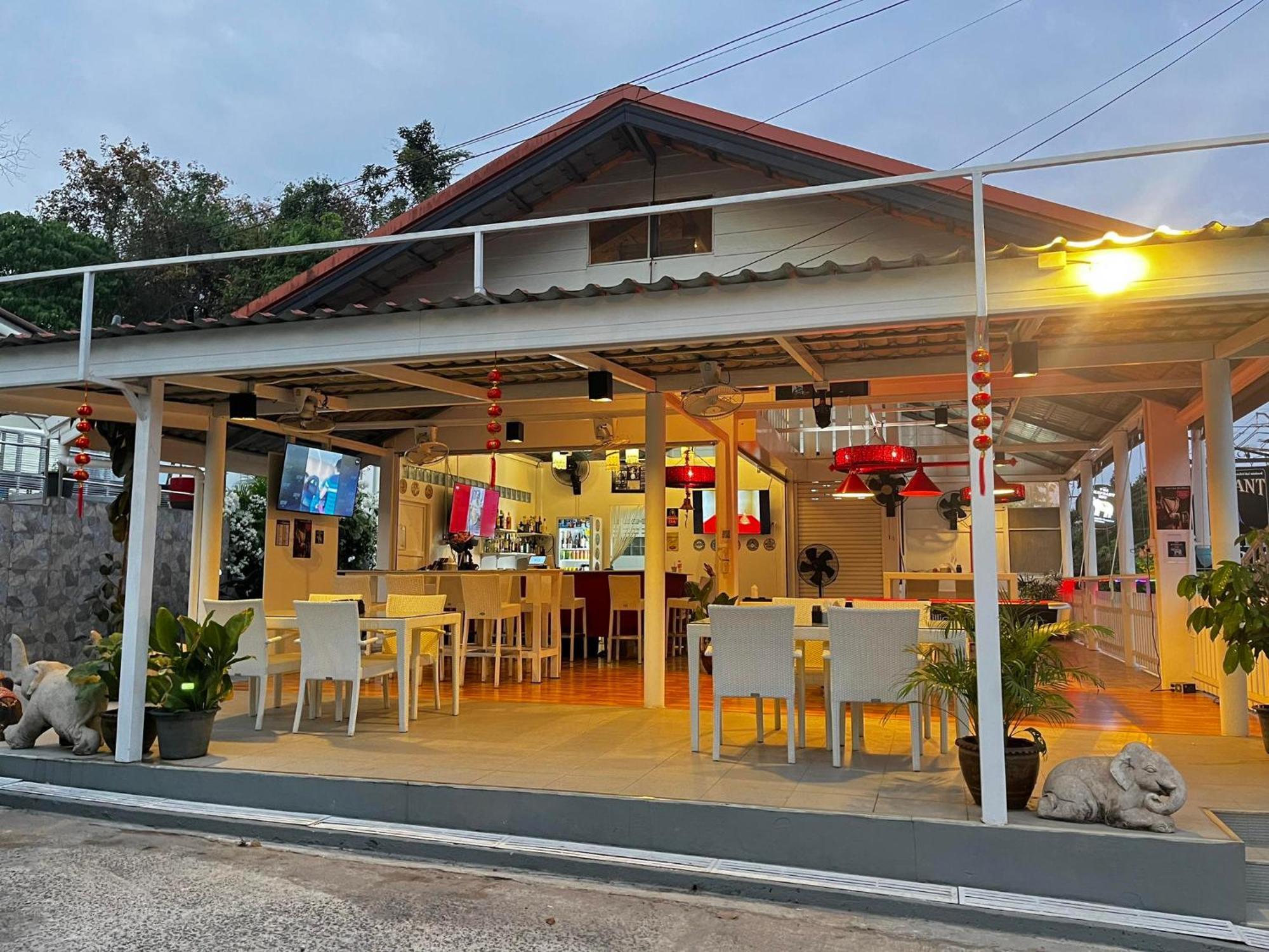 Elephant Sports Bar And Accommodation Phuket Екстериор снимка